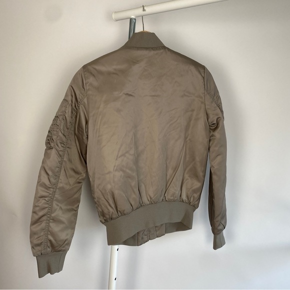 THE Group by Babaton Gilman Bomber Modern Taupe - Picture 10 of 10